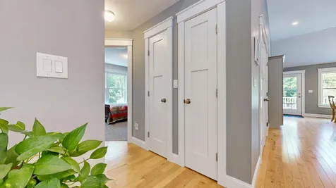 33 Whitney Way Raymond ME 04071
