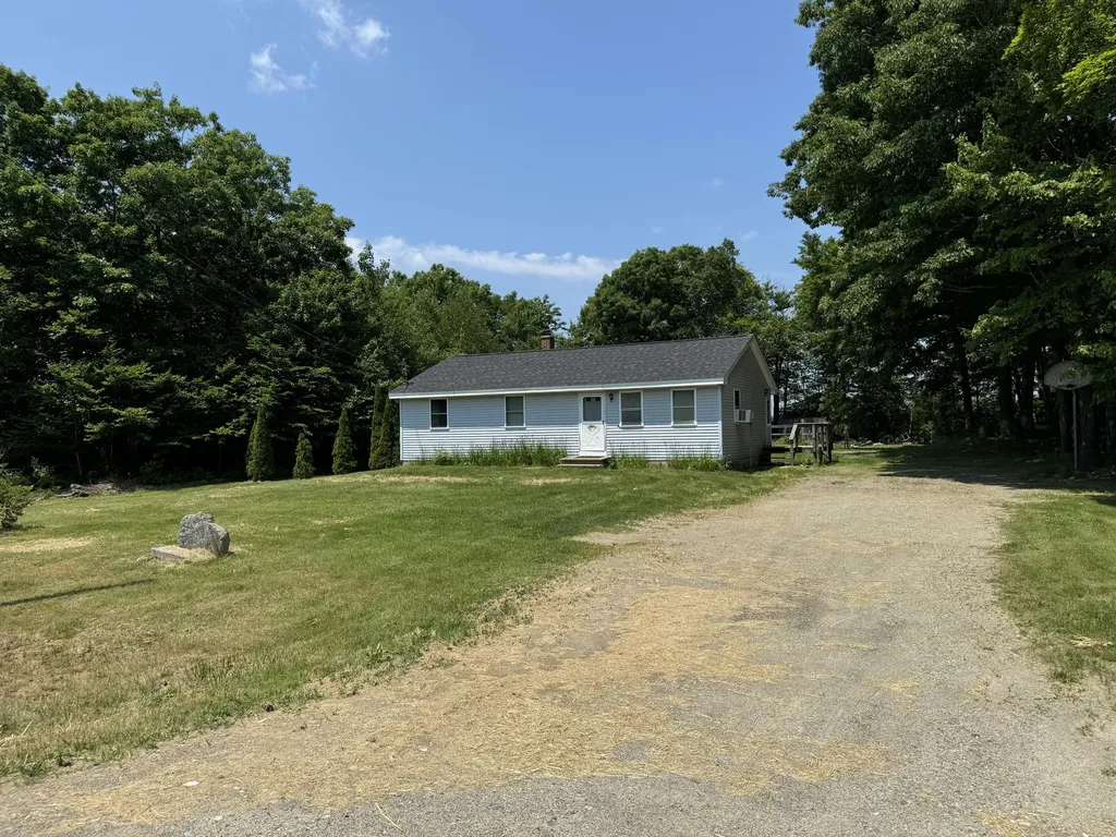 125 Augusta Road Whitefield ME 04353
