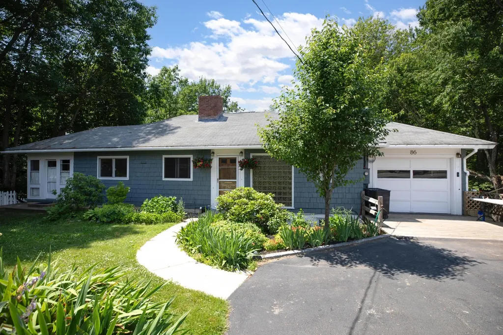 86 Fletcher Street Kennebunk ME 04043