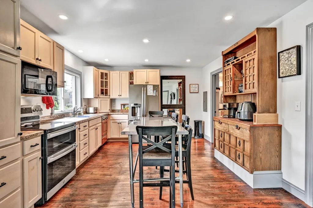 38 Zoar Street Auburn ME 04210