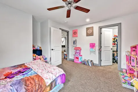 38 Zoar Street Auburn ME 04210