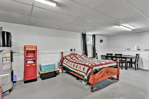 38 Zoar Street Auburn ME 04210
