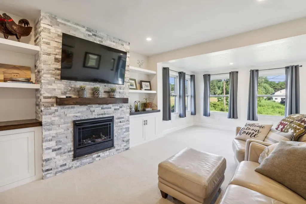522 Boom Road Saco ME 04072