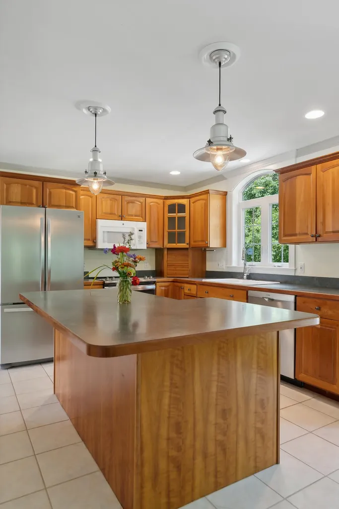 4 Preston Lane Kennebunk ME 04043