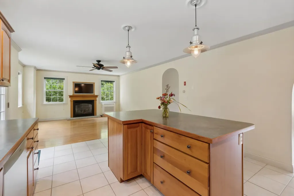 4 Preston Lane Kennebunk ME 04043