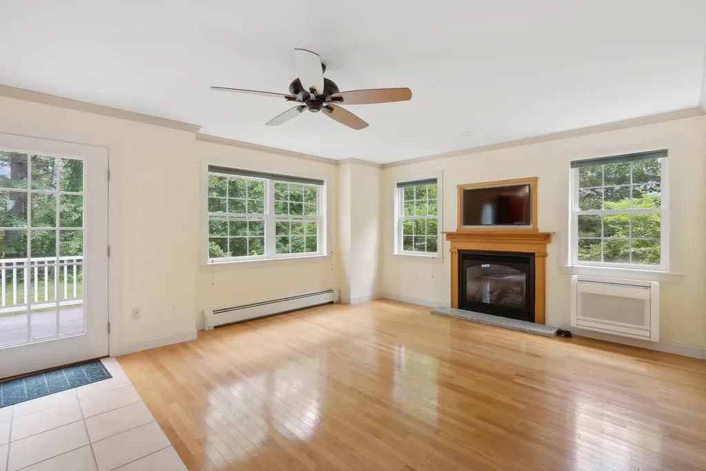 4 Preston Lane Kennebunk ME 04043