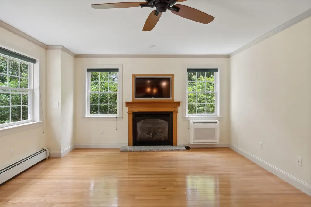 4 Preston Lane Kennebunk ME 04043