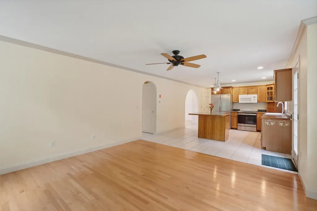 4 Preston Lane Kennebunk ME 04043