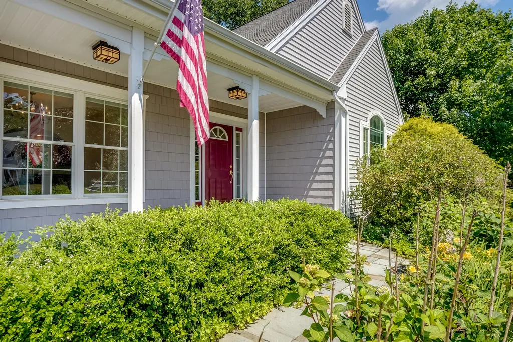 4 Preston Lane Kennebunk ME 04043