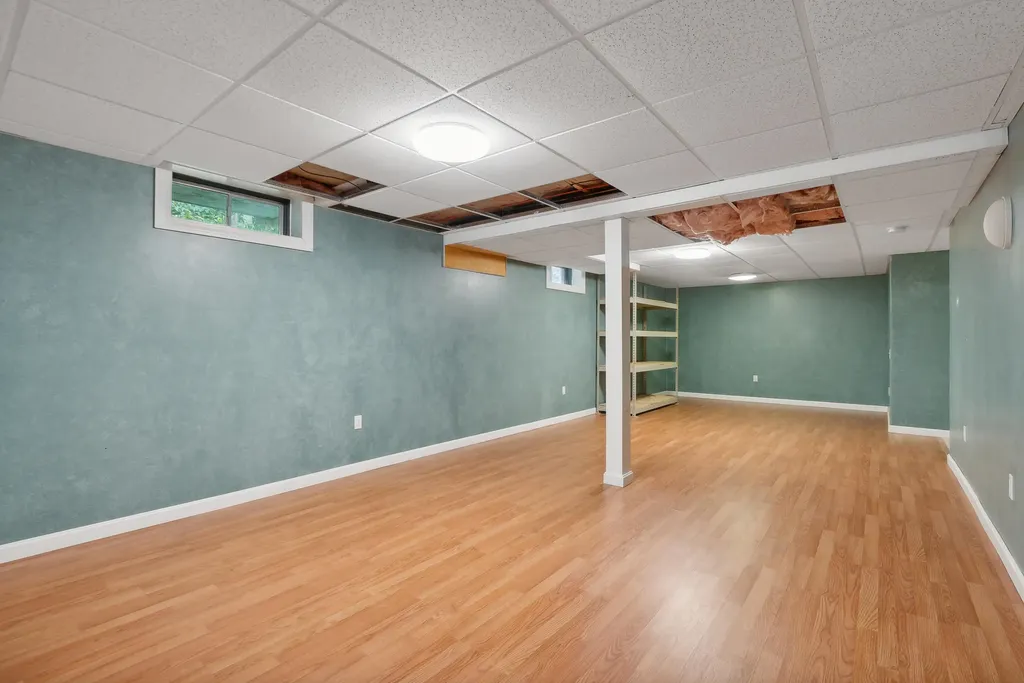 4 Preston Lane Kennebunk ME 04043