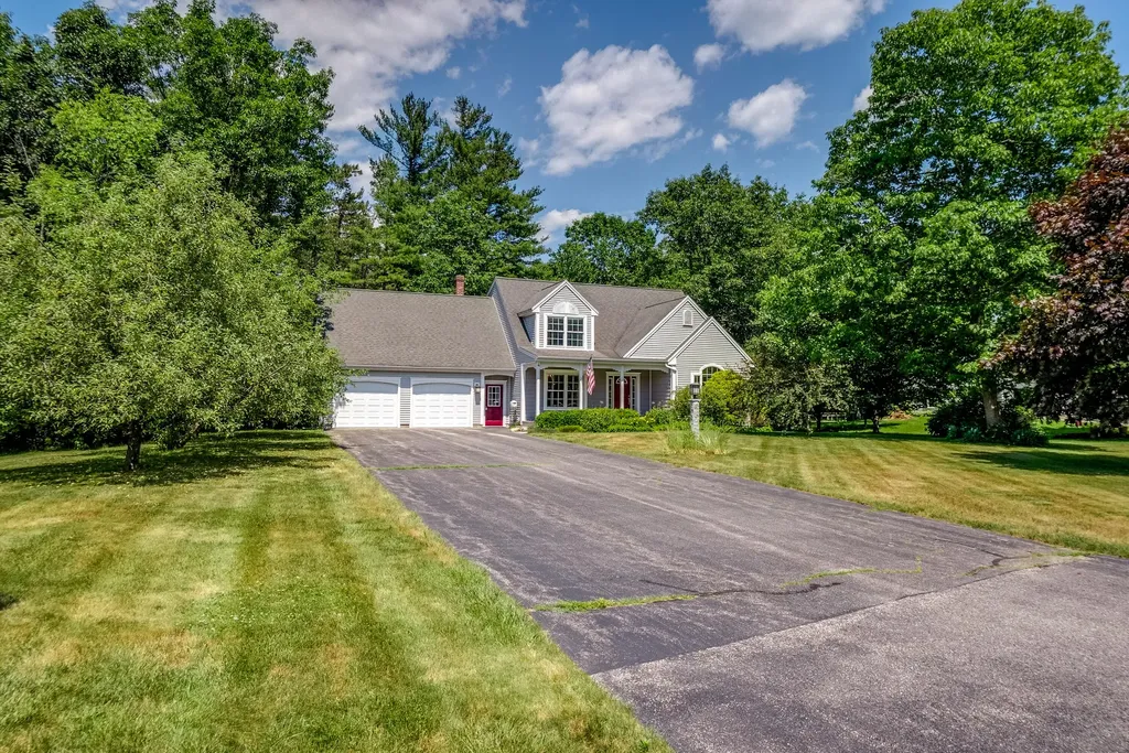 4 Preston Lane Kennebunk ME 04043