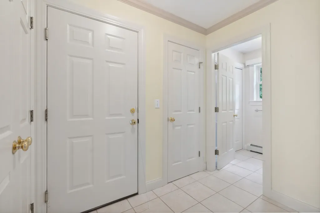 4 Preston Lane Kennebunk ME 04043