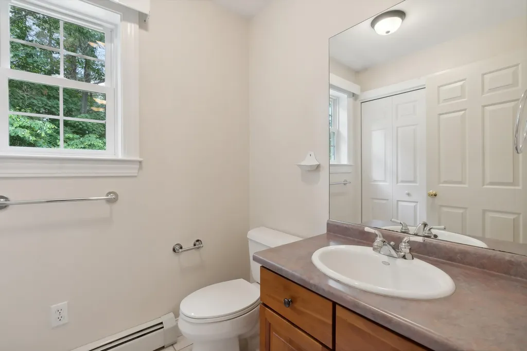 4 Preston Lane Kennebunk ME 04043