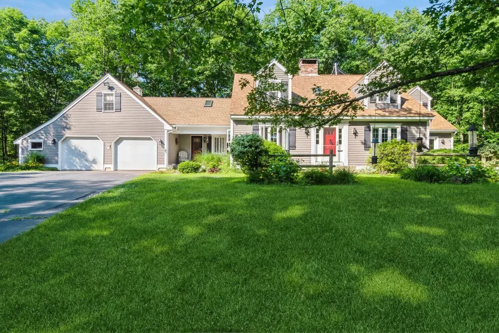 139 Whitten Road Kennebunk ME 04043