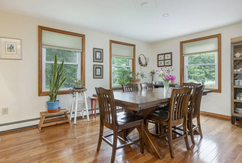 16 Humboldt Street Portland ME 04103