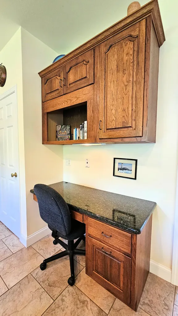 82 Chestnut Trail Bangor ME 04401