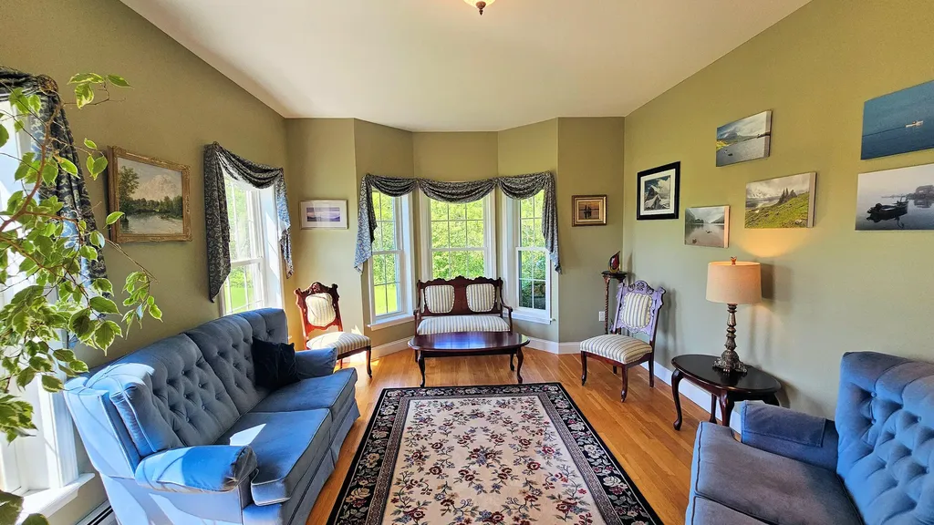 82 Chestnut Trail Bangor ME 04401