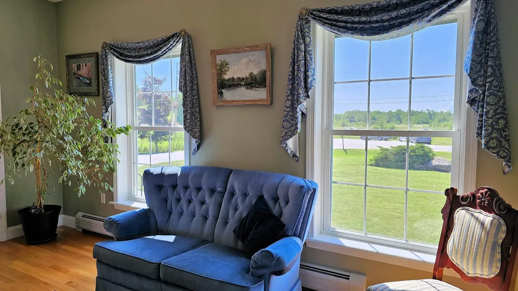 82 Chestnut Trail Bangor ME 04401