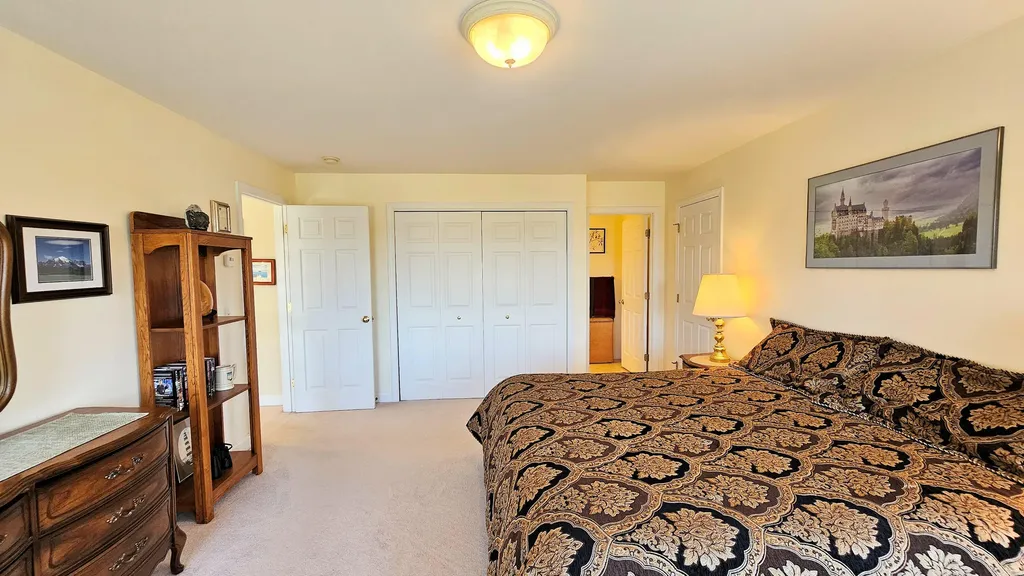 82 Chestnut Trail Bangor ME 04401