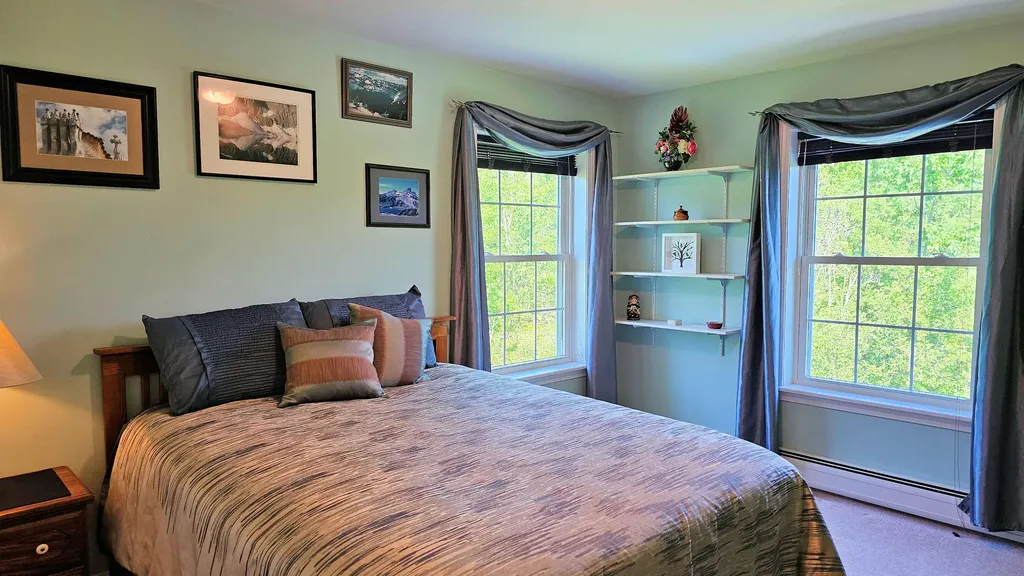 82 Chestnut Trail Bangor ME 04401