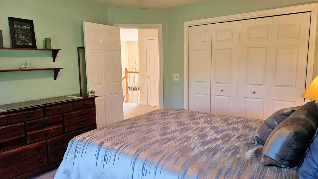 82 Chestnut Trail Bangor ME 04401