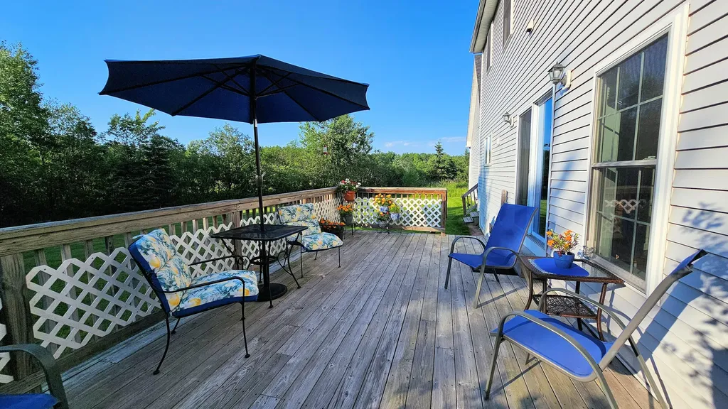 82 Chestnut Trail Bangor ME 04401