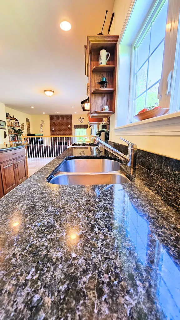82 Chestnut Trail Bangor ME 04401