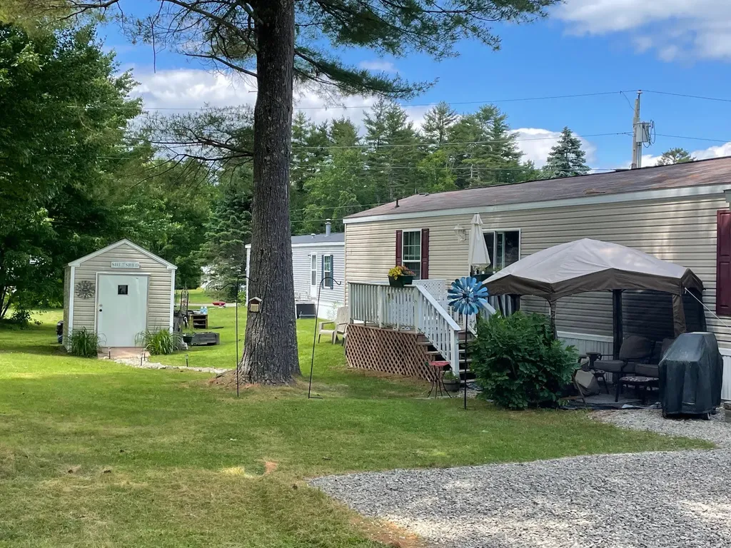 7 Pine Road Belmont ME 04952