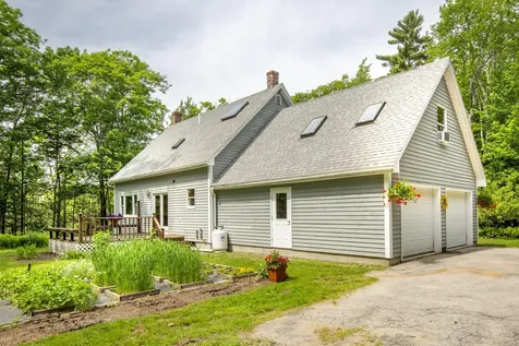 75 Thurlow Road Lincolnville ME 04849