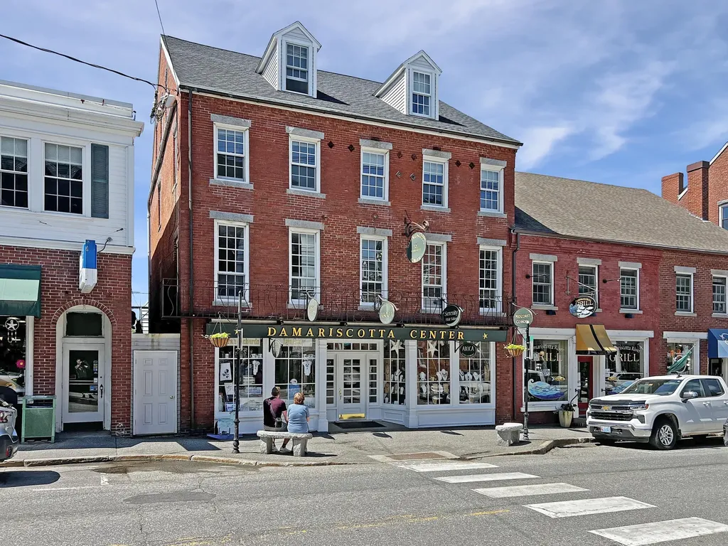 157 Main Street Damariscotta ME 04543