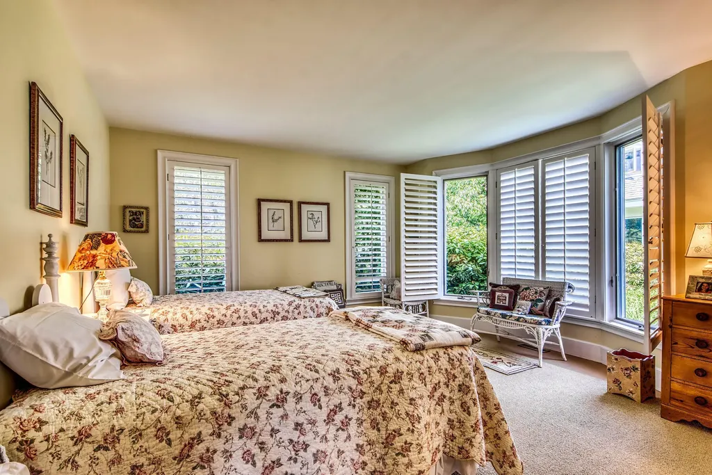 590 Falls Bridge Road Blue Hill ME 04614