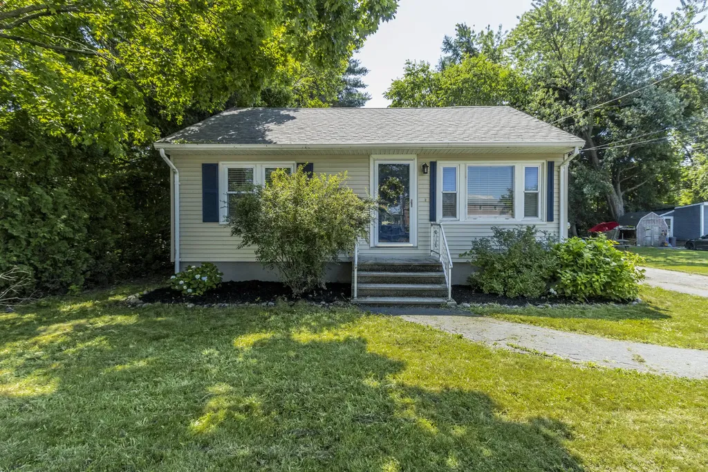 25 Gertrude Avenue Portland ME 04103