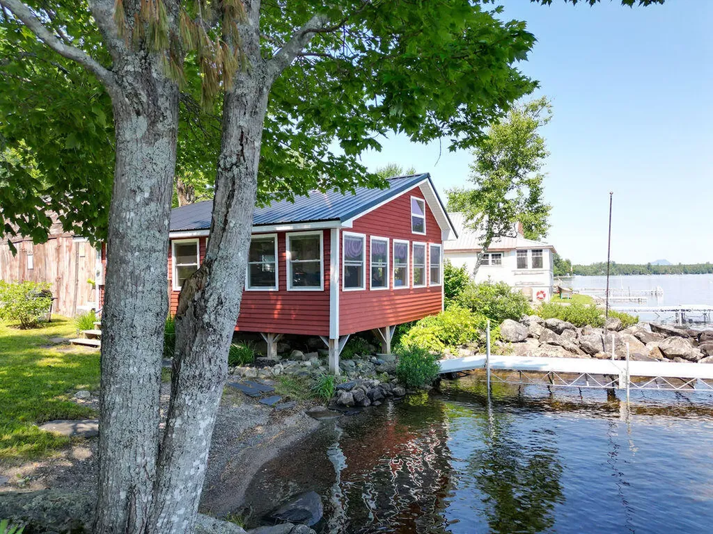 290 Shore Road S Dover-foxcroft ME 04426