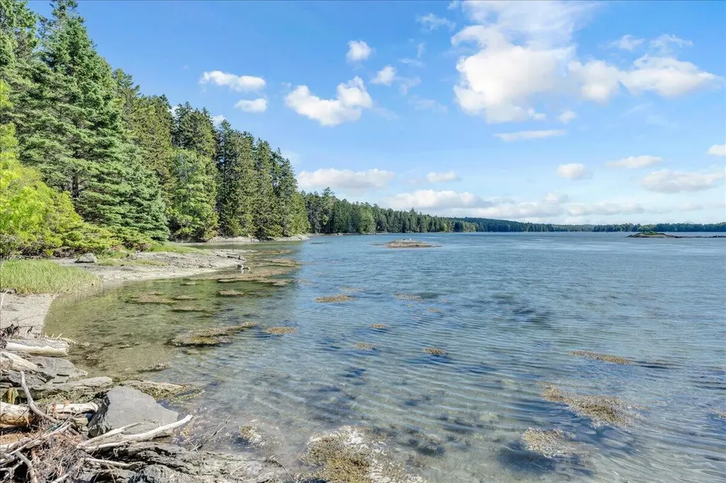 123 The Narrows Way Blue Hill ME 04614
