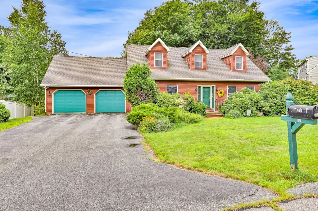 37 Woodside Drive Lewiston ME 04240
