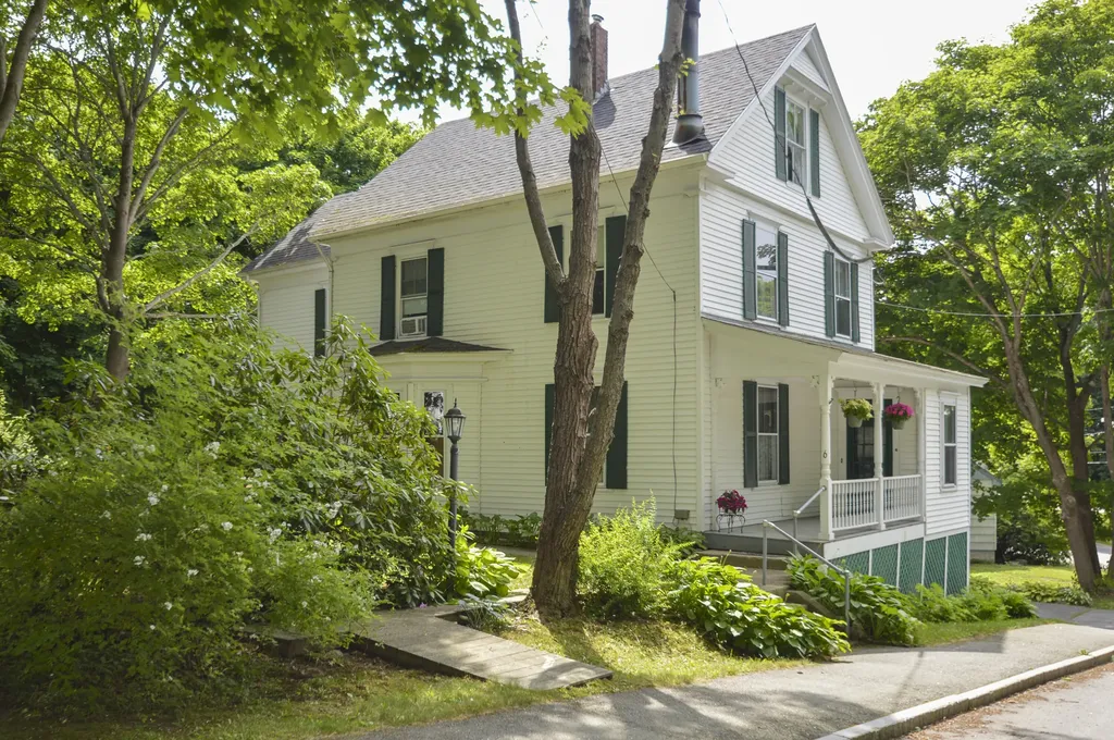 6 Oliver Street Bath ME 04530