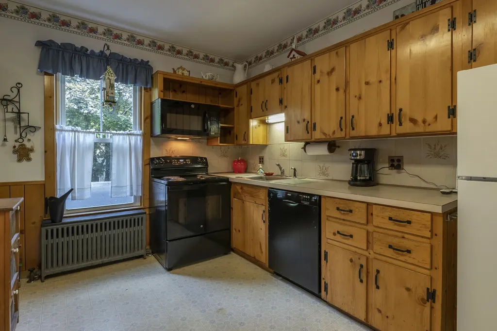 6 Oliver Street Bath ME 04530