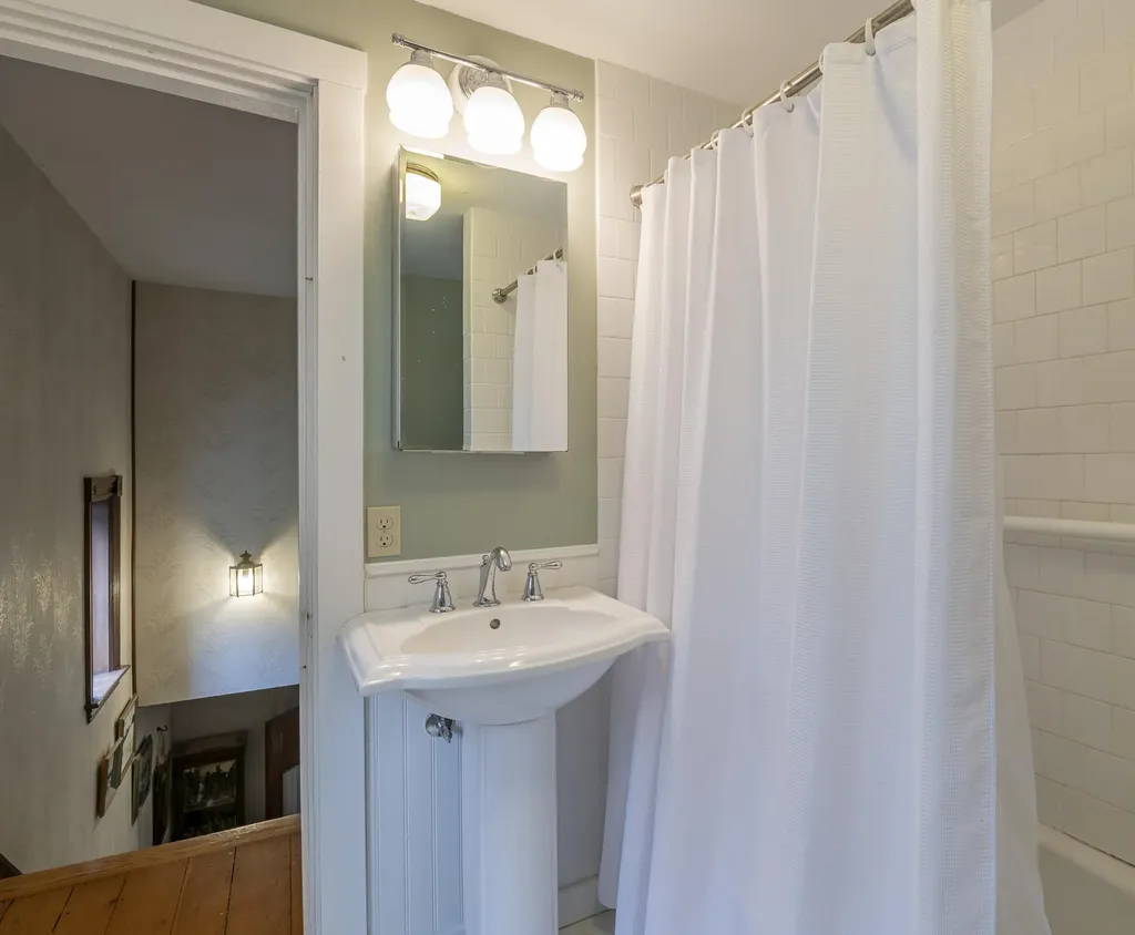 6 Oliver Street Bath ME 04530