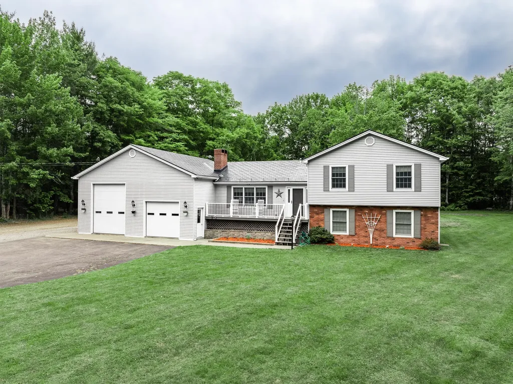 492 Wing Road Hermon ME 04401
