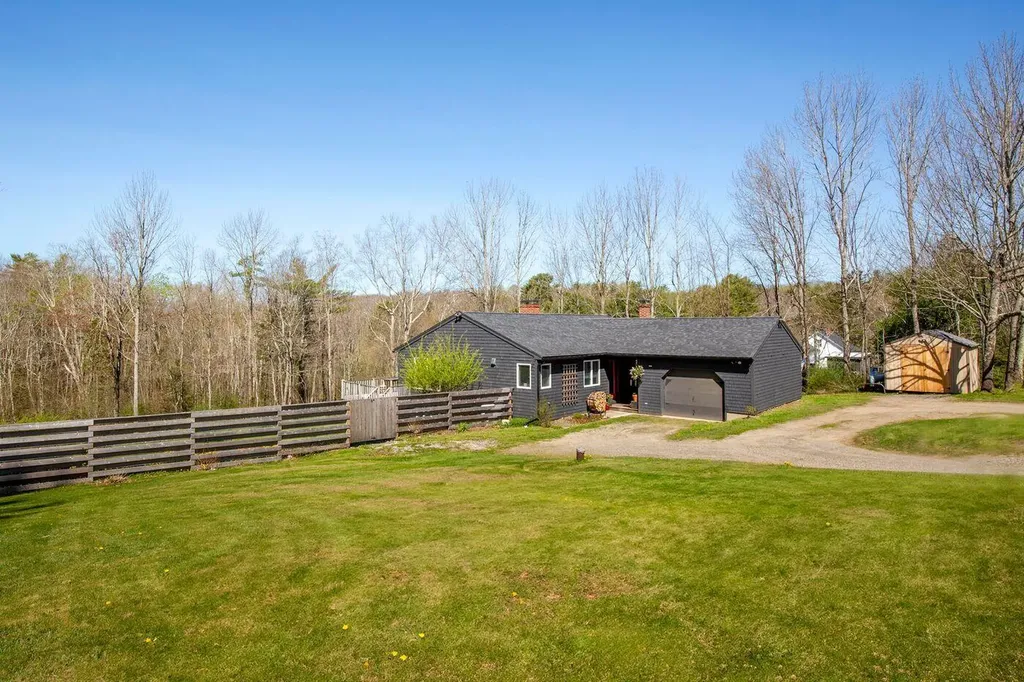1528 Eastern Road Warren ME 04864
