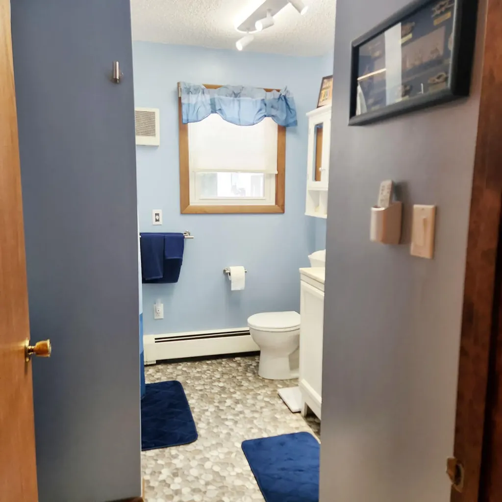17 Rolfe Circle Gardiner ME 04345