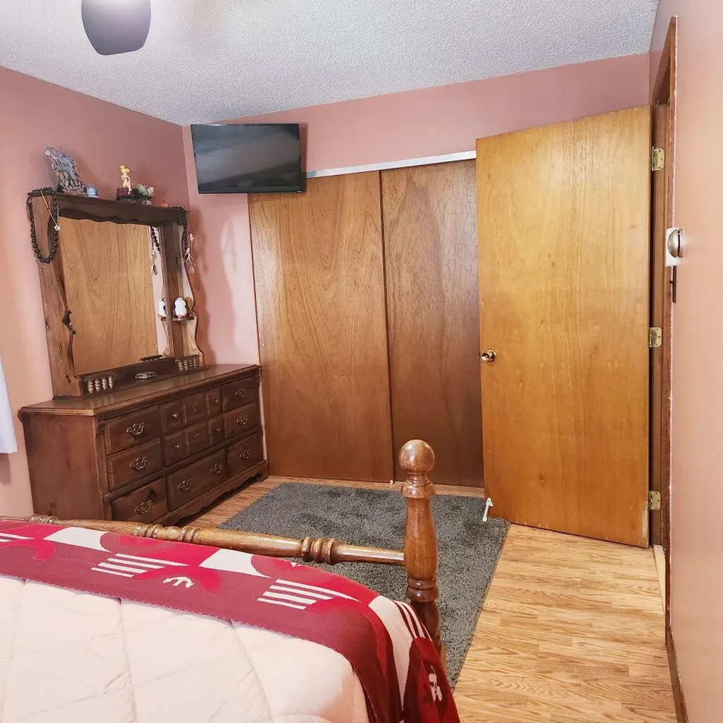 17 Rolfe Circle Gardiner ME 04345