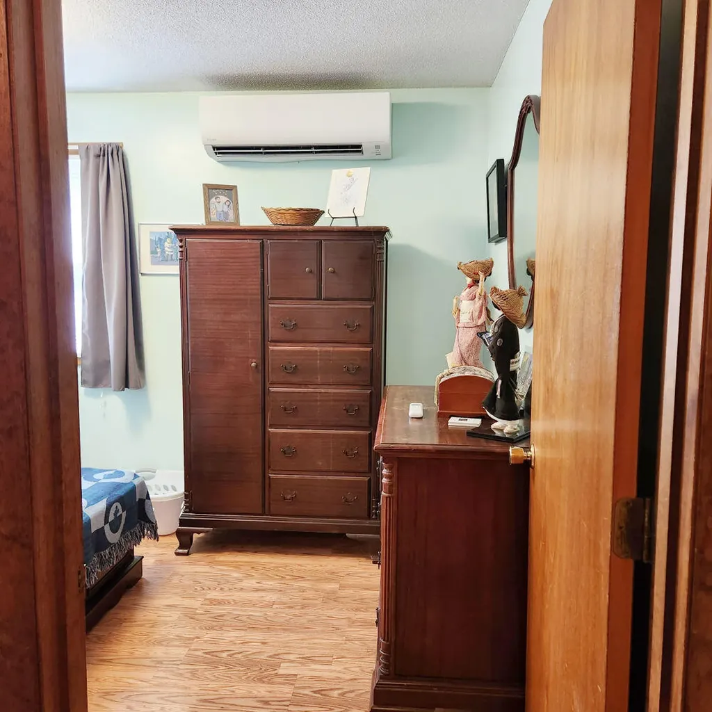 17 Rolfe Circle Gardiner ME 04345