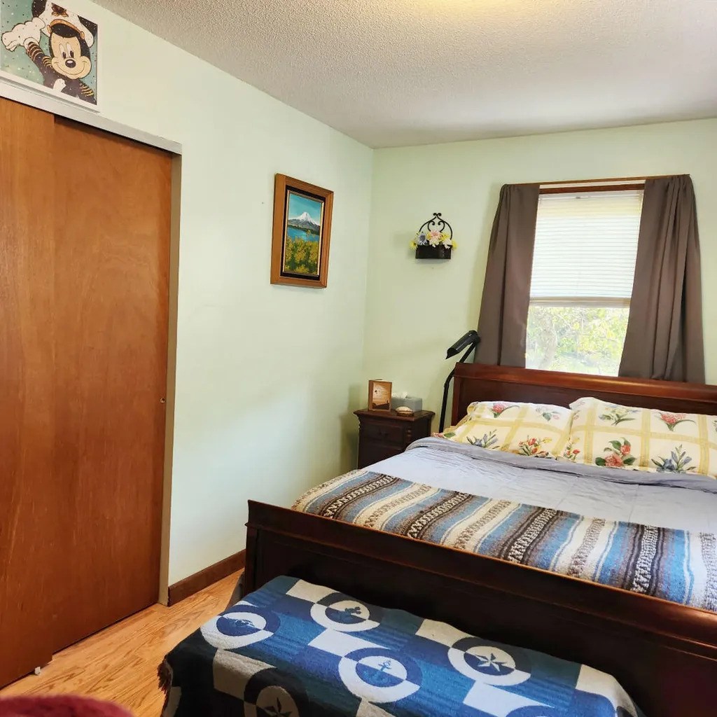 17 Rolfe Circle Gardiner ME 04345
