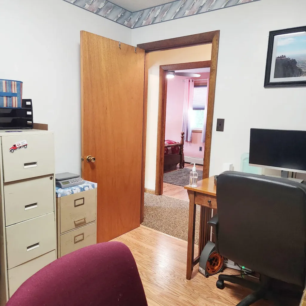 17 Rolfe Circle Gardiner ME 04345