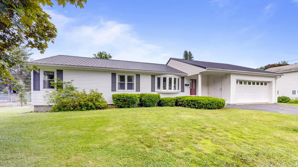 54 Brooks Avenue Lewiston ME 04240
