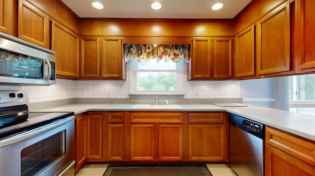 54 Brooks Avenue Lewiston ME 04240