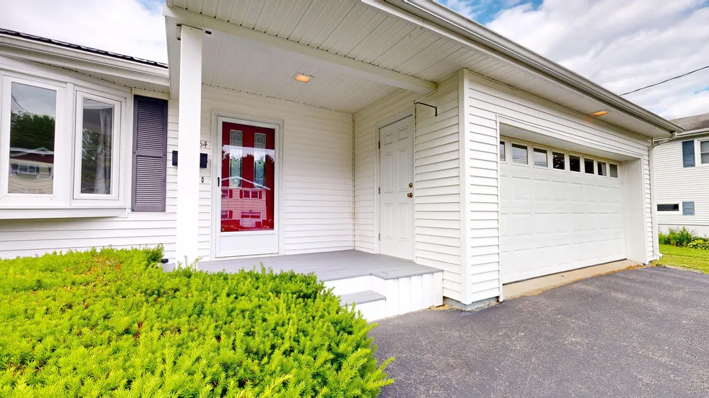 54 Brooks Avenue Lewiston ME 04240
