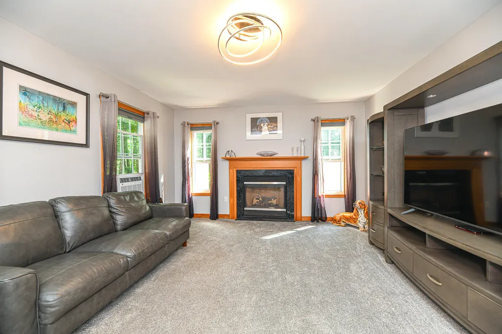 32 Remington Way Kennebunk ME 04043