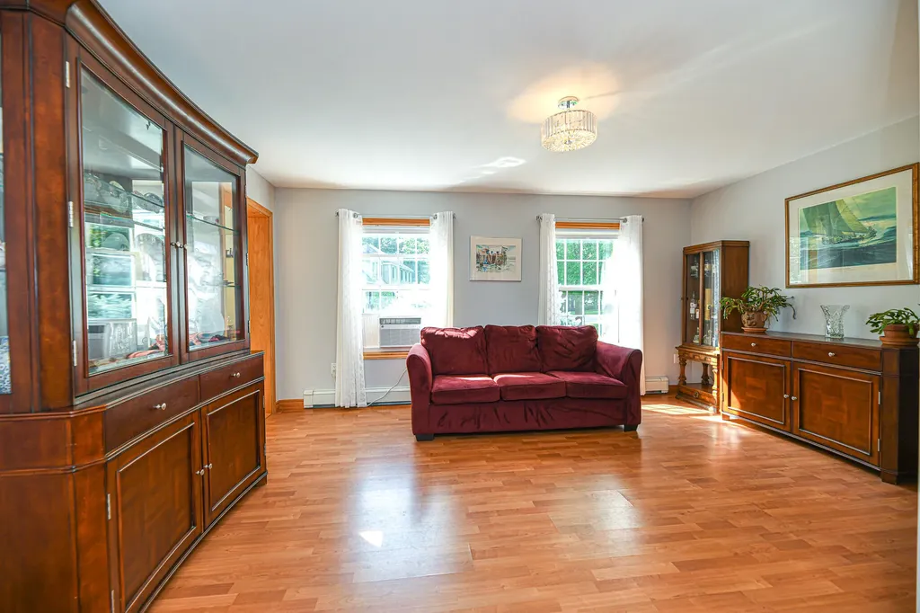 32 Remington Way Kennebunk ME 04043